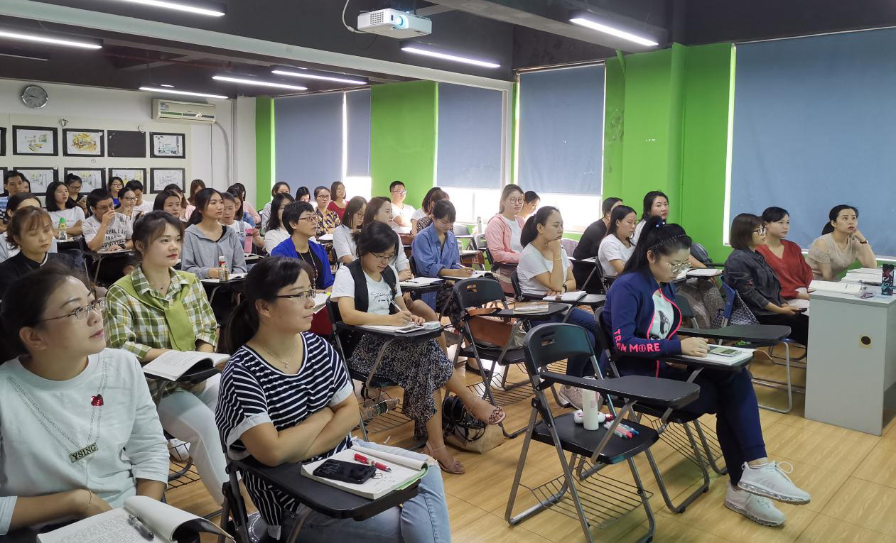 广东省中鹏职业培训学校有限公司
